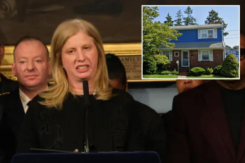 Highly decorated NYPD lt. and his patrol-cop wife get boot Highly decorated NYPD lt. and his patrol-cop wife get boot