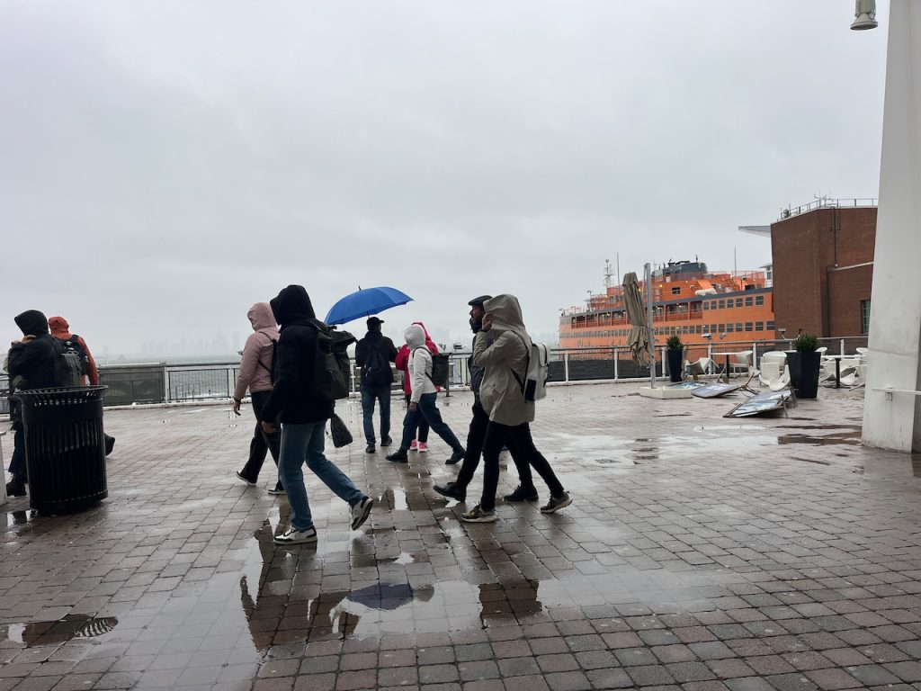 N.Y. weather: NYC Emergency Management issues advisory for thunderstorm, flooding Friday