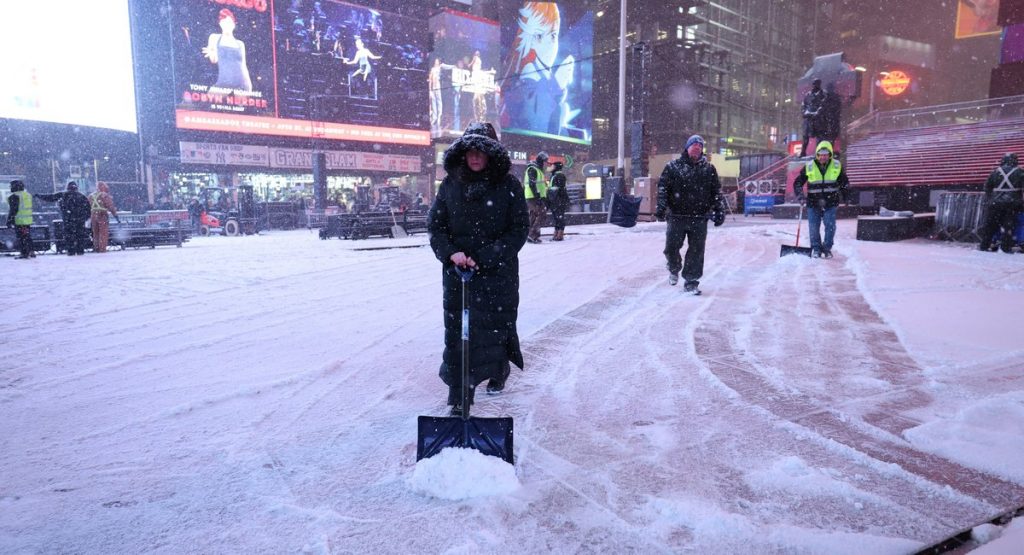 NYC, North Jersey avoid heavy snow, but airports see delays and cancellations