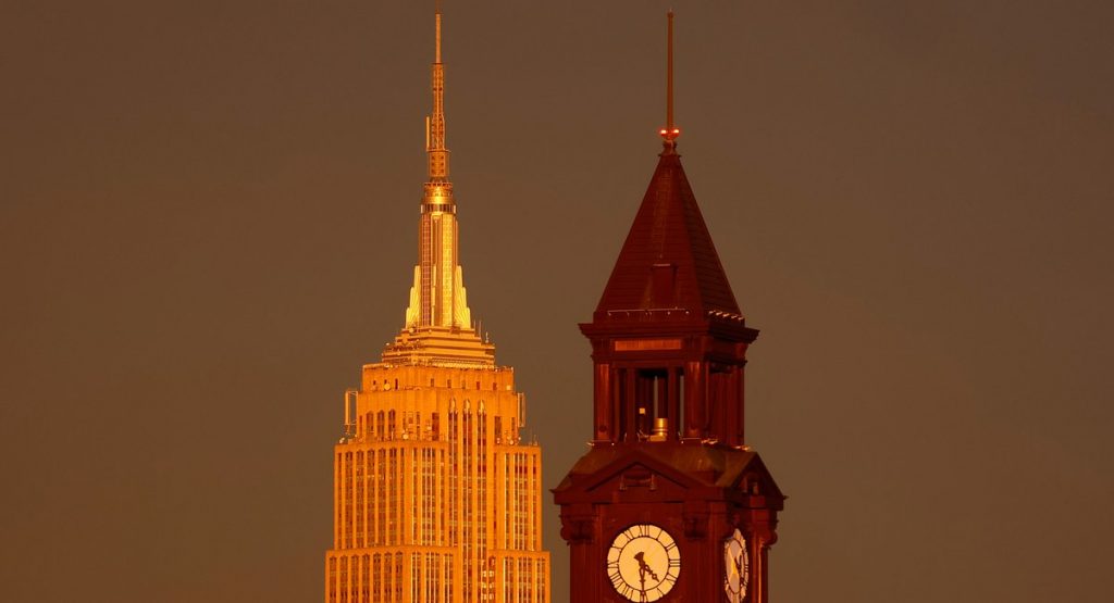 NYC phone ban reveals some students can't read clocks