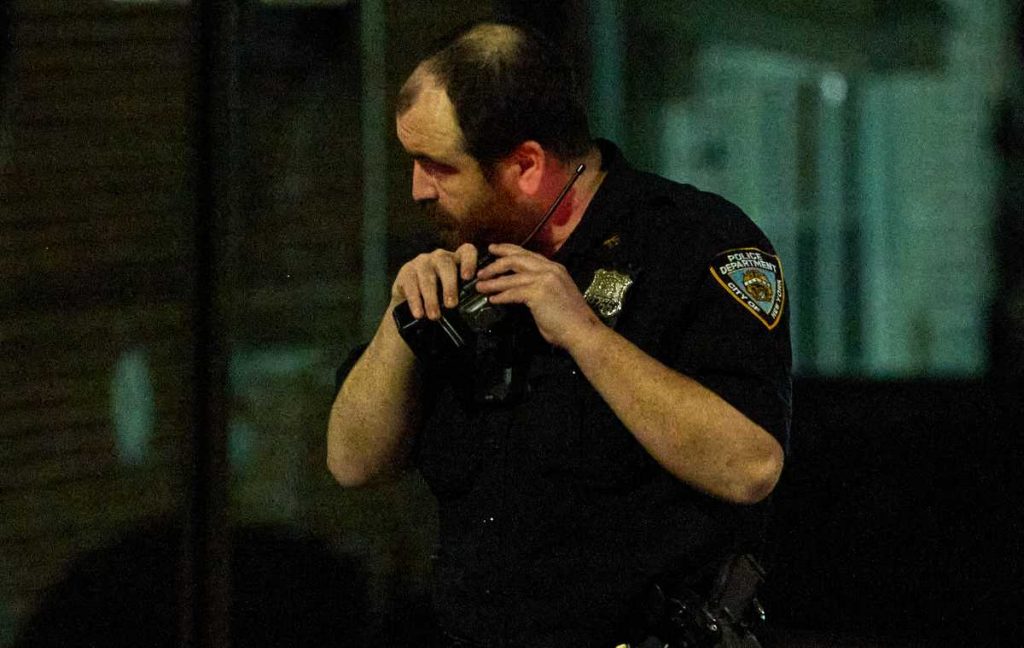 Tourist stabbed in Bryant Park in unprovoked attack: cops – amNewYork