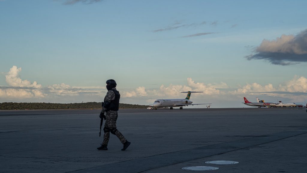 U.S. and Venezuela Jam Caribbean GPS Signals to Thwart Attacks, Raising Flight Hazard U.S. and Venezuela Jam Caribbean GPS Signals to Thwart Attacks, Raising Flight Hazard