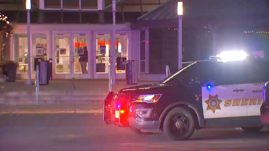 Willowbrook Mall shooting: Mall to reopen after shot fired, 2 adults, 1 juvenile detained Willowbrook Mall shooting: Mall to reopen after shot fired, 2 adults, 1 juvenile detained