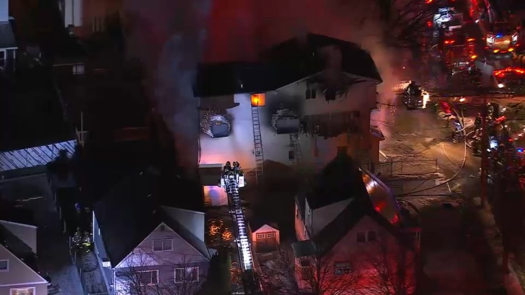 2-alarm fire burns through 3-story home in Willowbrook, Staten Island