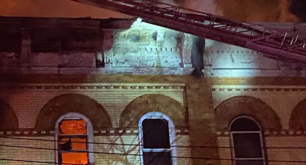 3 injured in major Queens fire, officials asking people to avoid area