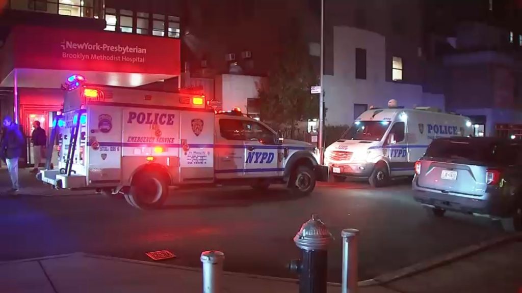 Brooklyn hospital shooting: Man with knife shot and killed by police inside NewYork-Presbyterian Brooklyn Methodist Hospital Brooklyn hospital shooting: Man with knife shot and killed by police inside NewYork-Presbyterian Brooklyn Methodist Hospital
