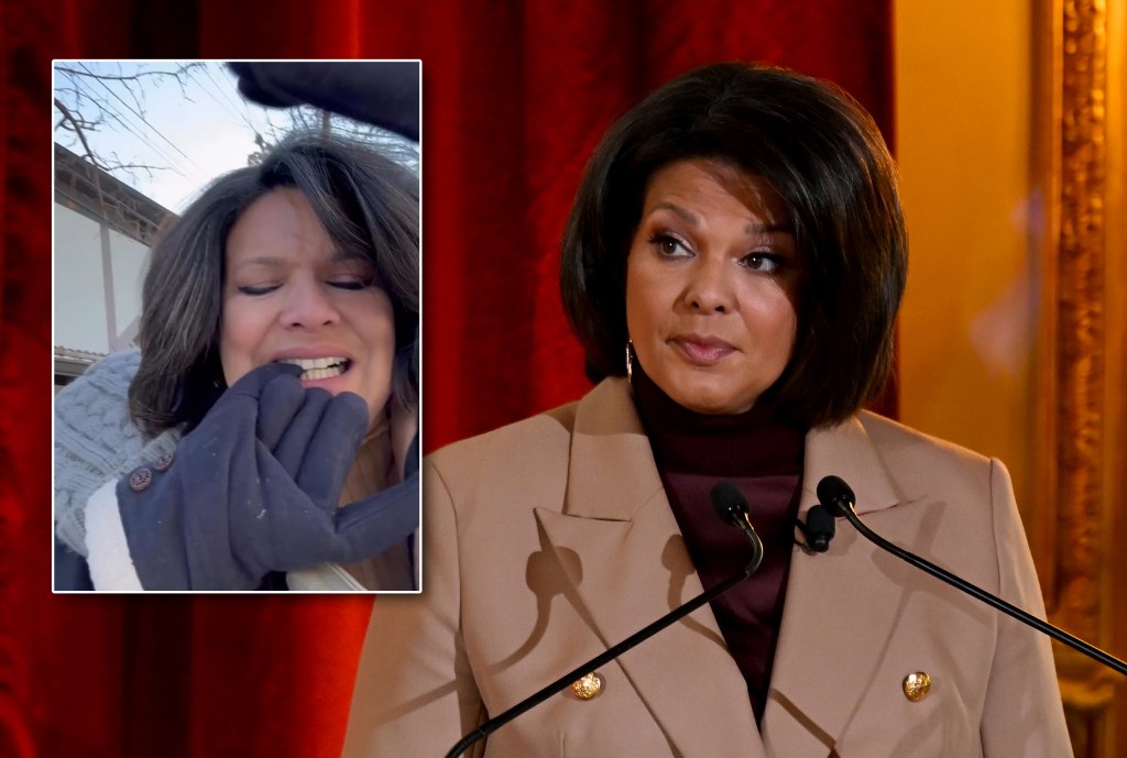 CNN’s Sara Sidner chokes on tear gas during live report in Minneapolis CNN’s Sara Sidner chokes on tear gas during live report in Minneapolis