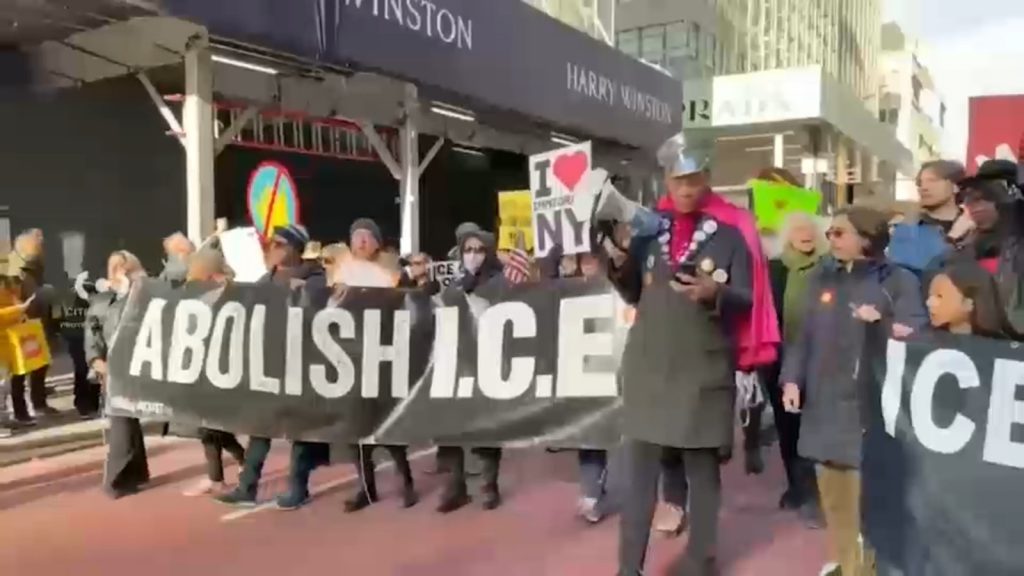 Demonstrators demand end to ICE operations, rally for justice in NYC after killing of Renee Good in Minneapolis