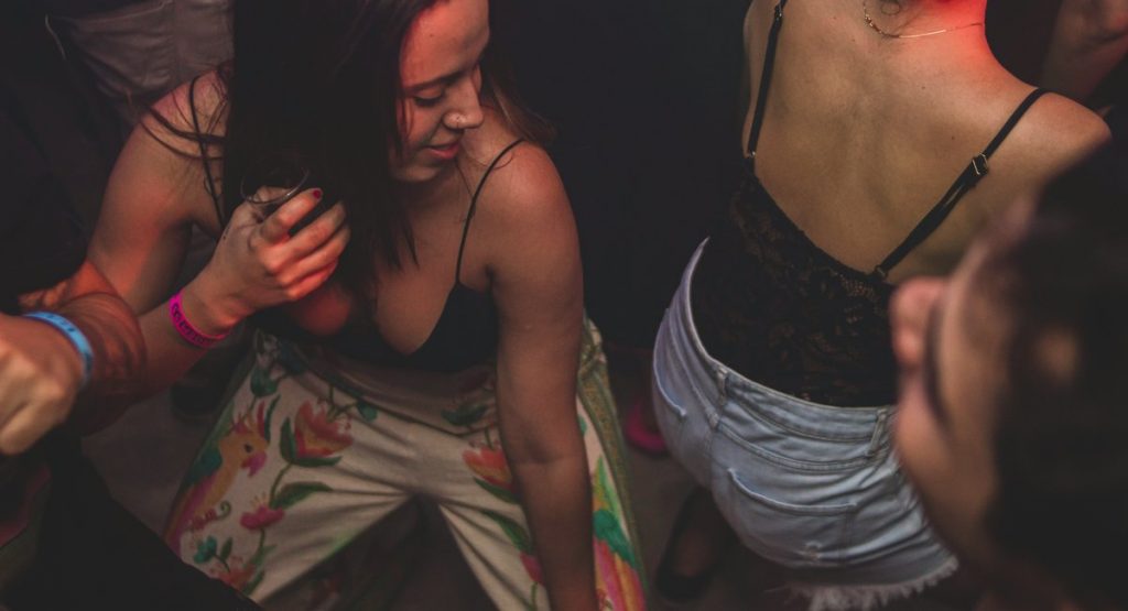 Extra Extra: Can't wait to dance in a NYC restaurant