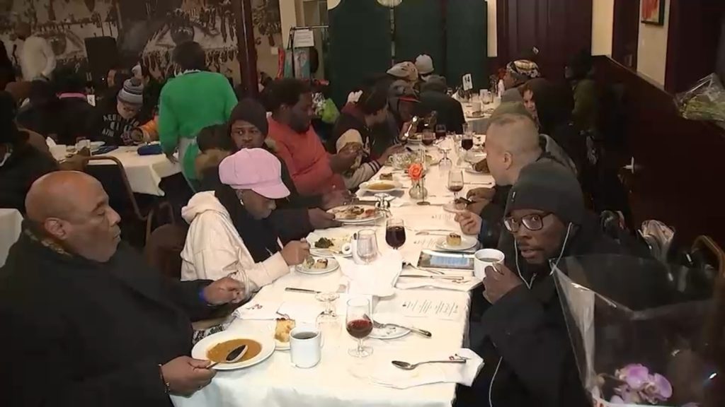 Harlem restaurant, food pantry makes sure everyone has access to warm meal, good dining experience Harlem restaurant, food pantry makes sure everyone has access to warm meal, good dining experience