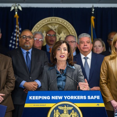 Hochul proposes banning local cooperation with ICE Hochul proposes banning local cooperation with ICE