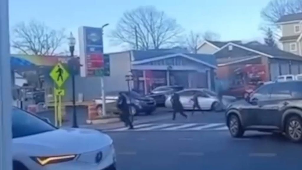 ICE agents raid Morristown, NJ laundromat; community members speak out ICE agents raid Morristown, NJ laundromat; community members speak out