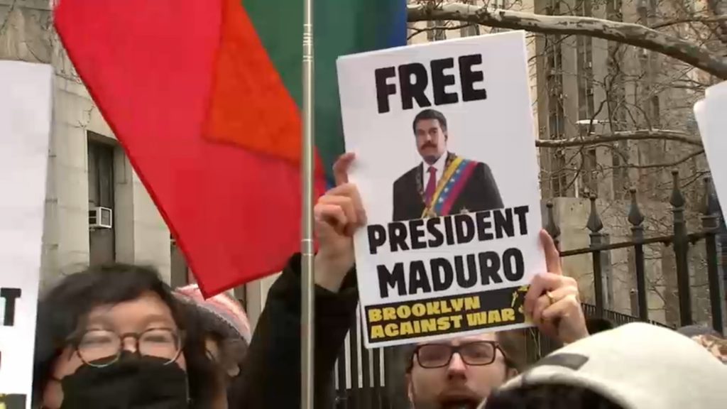 Maduro arraignment: Dueling protests take place outside federal court for Venezuela president’s hearing in Lower Manhattan Maduro arraignment: Dueling protests take place outside federal court for Venezuela president's hearing in Lower Manhattan