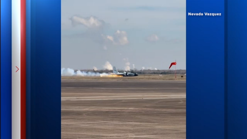 NASA plane landed belly down amid reports of ‘mechanical issue’ at Ellington Field in Houston, spokesperson says NASA plane landed belly down amid reports of 'mechanical issue' at Ellington Field in Houston, spokesperson says