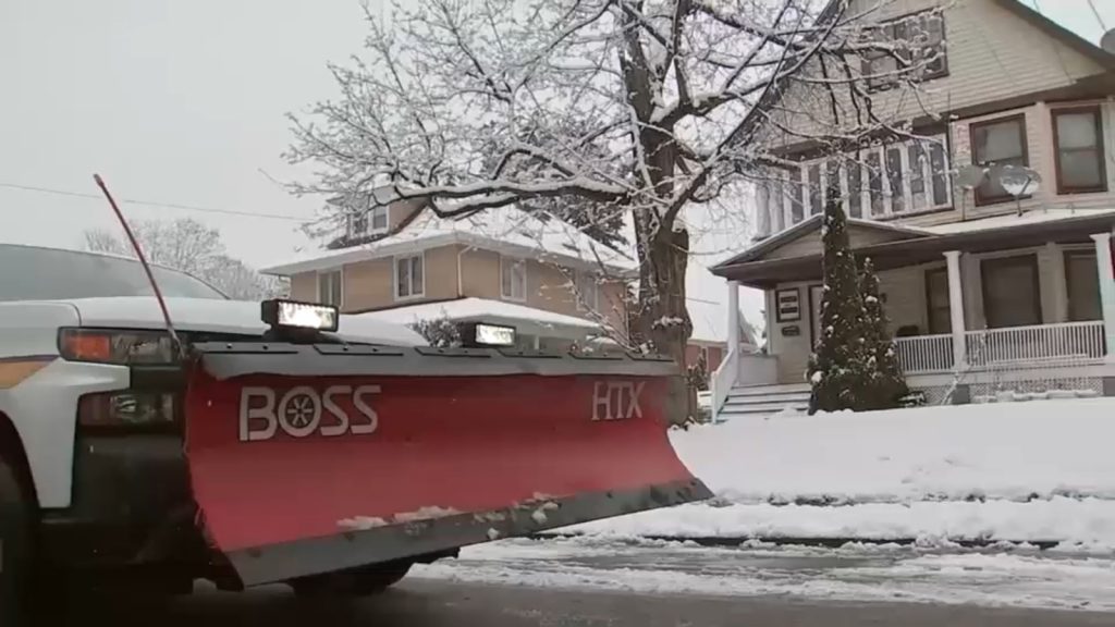 NYC Weather: Messy travel conditions as more snow falls in New York City, Tri-State area Sunday