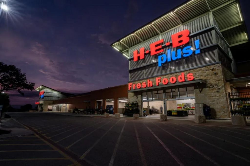 Texas chain beats out top food giants such as Costco and Trader Joe's as America's top grocery store