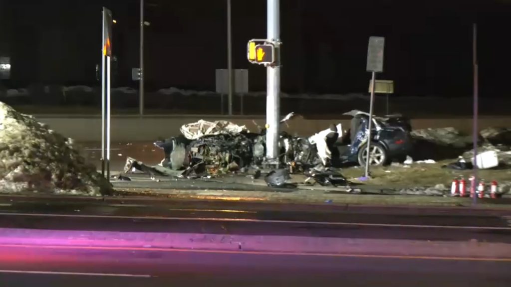 1 dead, 3 injured in two-car crash in Woodbridge, NJ