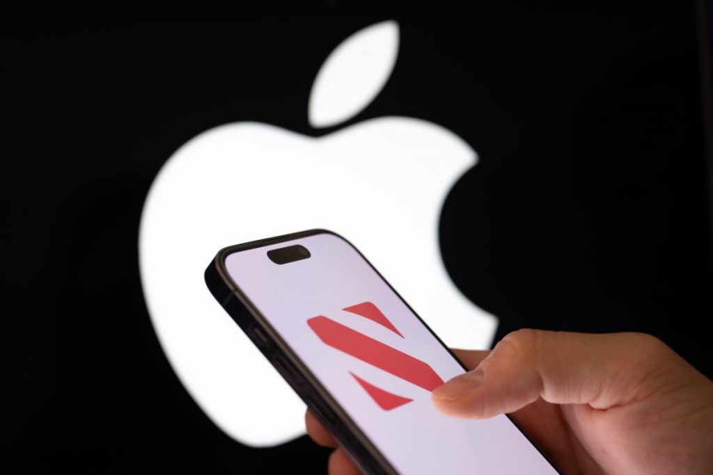 Apple News promotes left-leaning media outlets -- as it shuts out conservative sites entirely: study