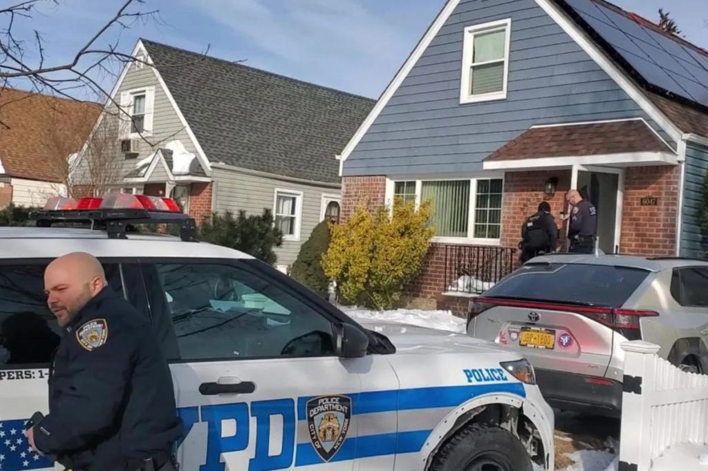 Demented NYC dad kills wife, daughter and himself in murder-suicide Demented NYC dad kills wife, daughter and himself in murder-suicide