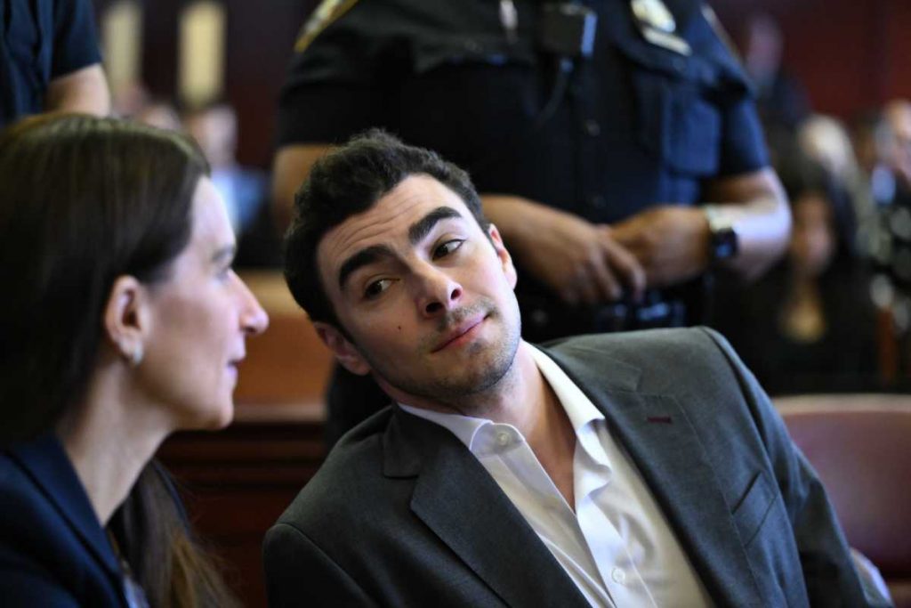 Feds won’t fight dismissal of death penalty-eligible Mangione charges Feds won’t fight dismissal of death penalty-eligible Mangione charges