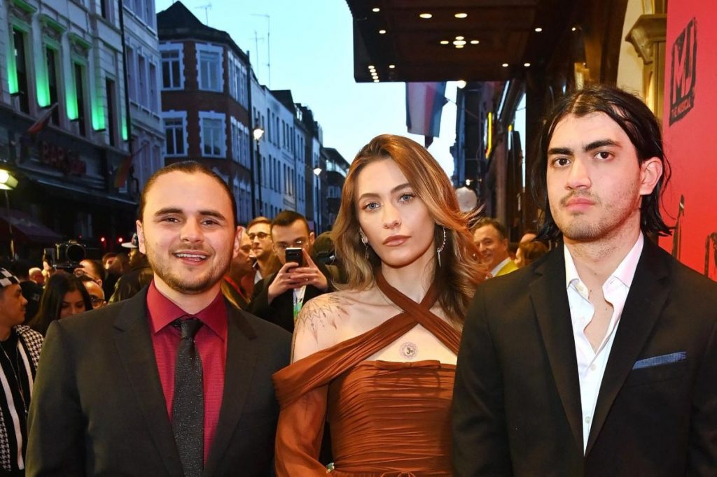 Jackson brothers scrambling to heal rift with Paris ahead of ‘Michael’ biopic premiere Jackson brothers scrambling to heal rift with Paris ahead of 'Michael' biopic premiere