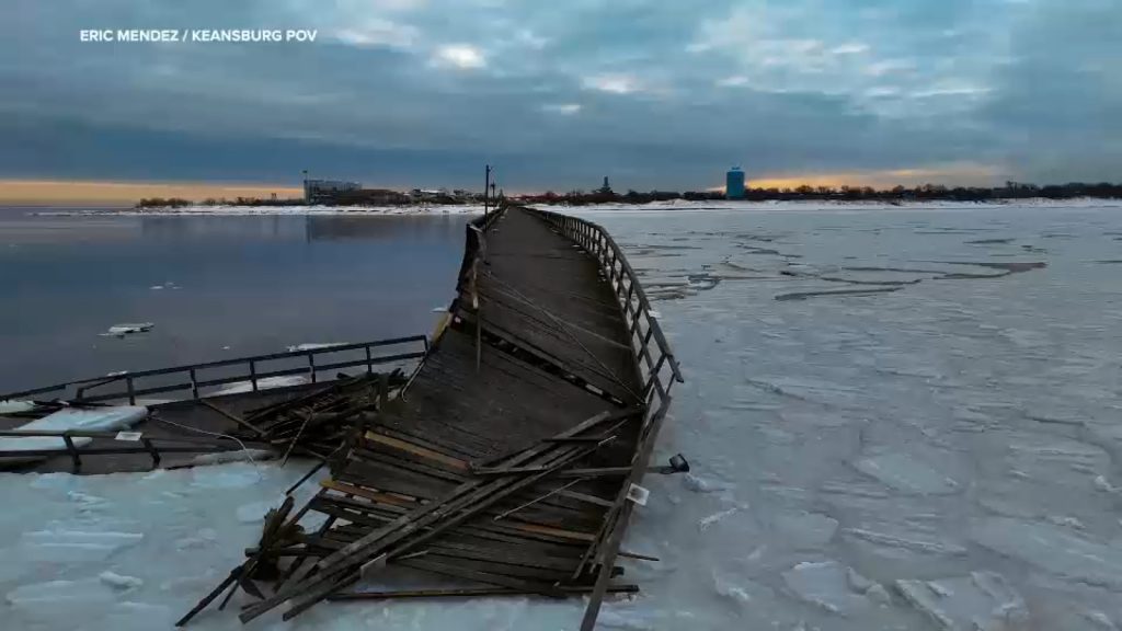 Keansburg Fishing Pier collapses into the ocean in Monmouth County, NJ; no injuries Keansburg Fishing Pier collapses into the ocean in Monmouth County, NJ; no injuries