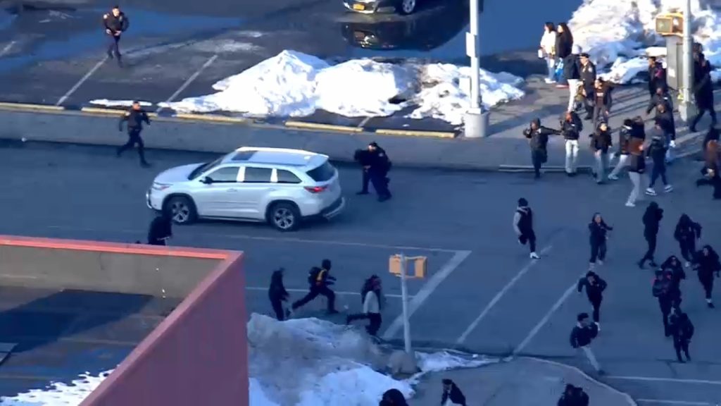 Mall at Bay Plaza arrests: More than 10 in custody after police break up large crowd of disorderly teens in Baychester, the Bronx