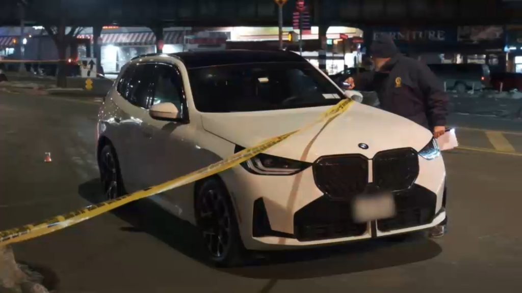 Man shot while sitting in BMW; 2 suspects on the run in Pelham Parkway, Bronx