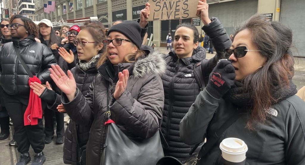 Nurses call for NewYork-Presbyterian to return to bargaining table Nurses call for NewYork-Presbyterian to return to bargaining table