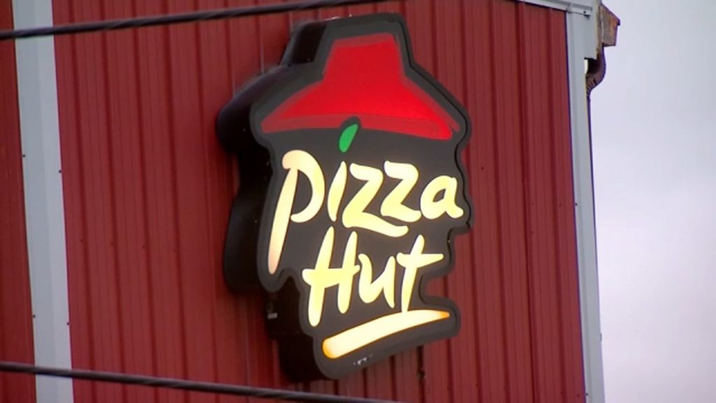 Pizza Hut is closing hundreds of locations Pizza Hut is closing hundreds of locations