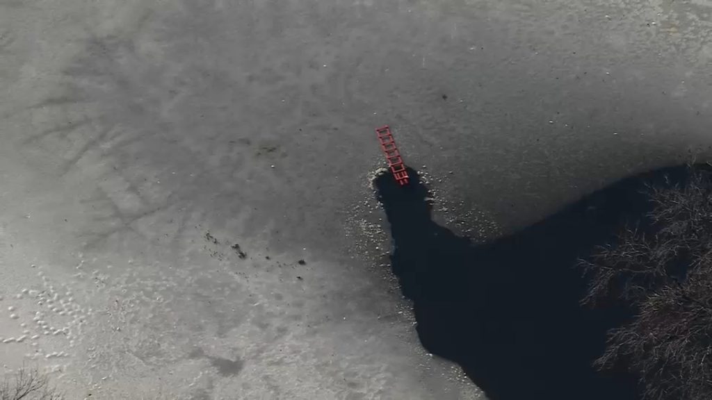 Queens child pulled from ice by teenager who stayed until FDNY arrived