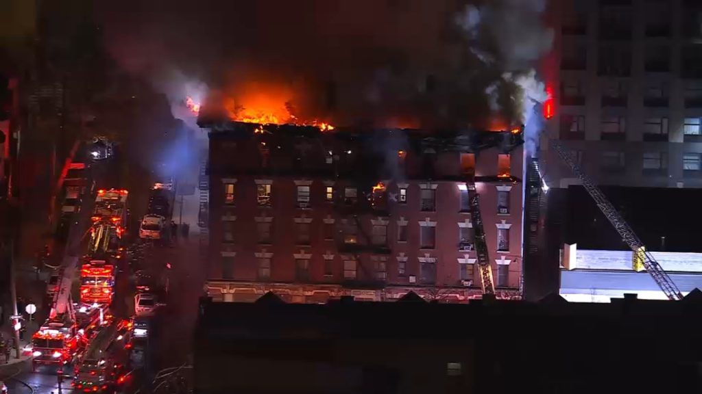 1 person dead, 4 firefighters hurt in 5-alarm Bronx apartment fire 1 person dead, 4 firefighters hurt in 5-alarm Bronx apartment fire