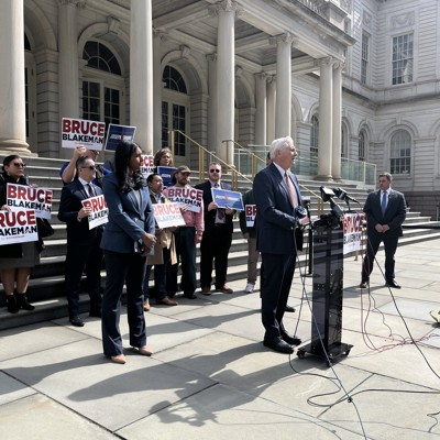 Blakeman stops by City Hall to tout affordability Blakeman stops by City Hall to tout affordability