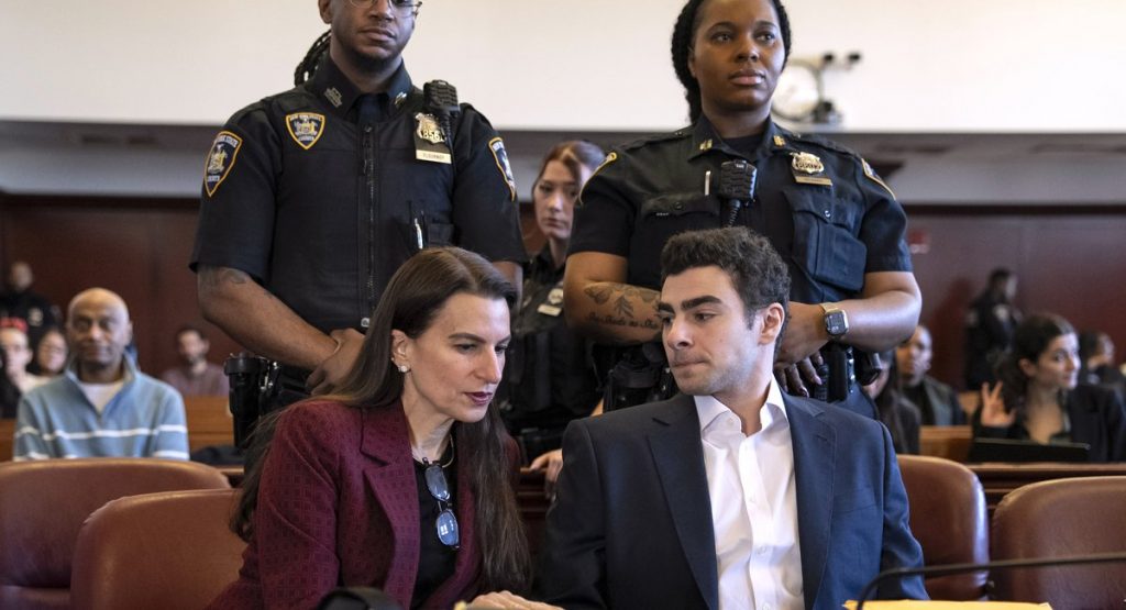 Federal prosecutors urge judge not to delay Luigi Mangione trial Federal prosecutors urge judge not to delay Luigi Mangione trial