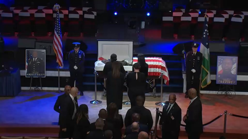 Funeral held for NYPD officer who died while deployed in Kuwait during Iran war