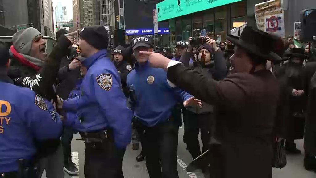 International Day of Outrage protests: Dueling pro-Palestine, Israel demonstrations clash in Times Square over Mideast crisis