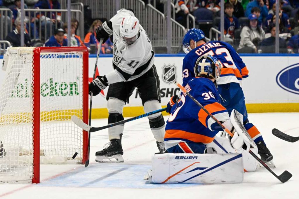 Kings dominance over Islanders continues, squeak out 3-2 win