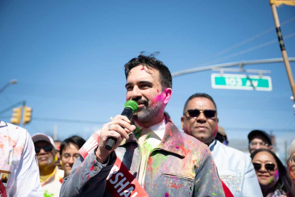 Mamdani celebrates Palm Sunday, Holi takes part in annual ‘Inner Circle’ roast