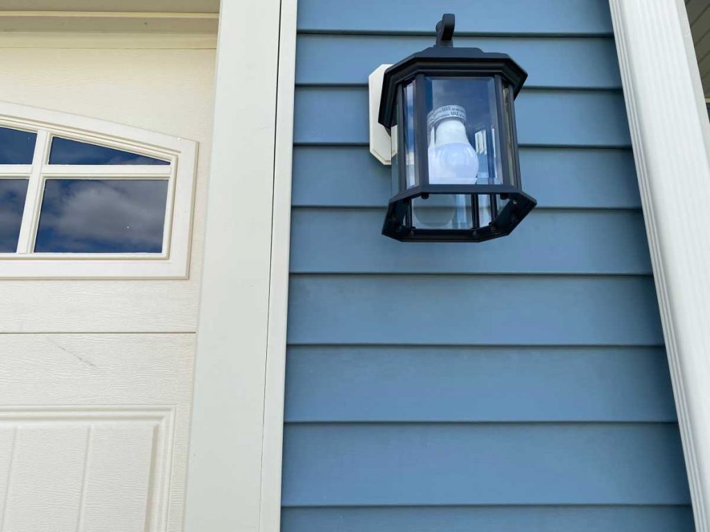 Mandate to shut outdoor lights to help wildlife raises safety concerns