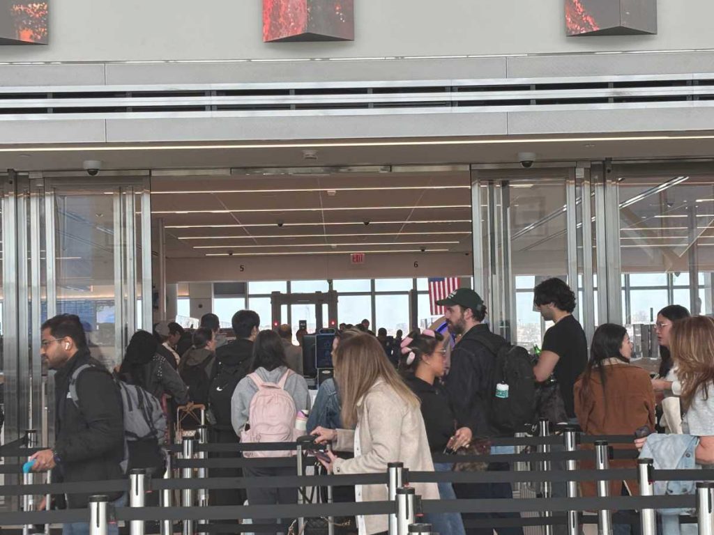 NYC airport security lines swell as unpaid federal TSA workers call out sick amid ongoing government gridlock NYC airport security lines swell as unpaid federal TSA workers call out sick amid ongoing government gridlock