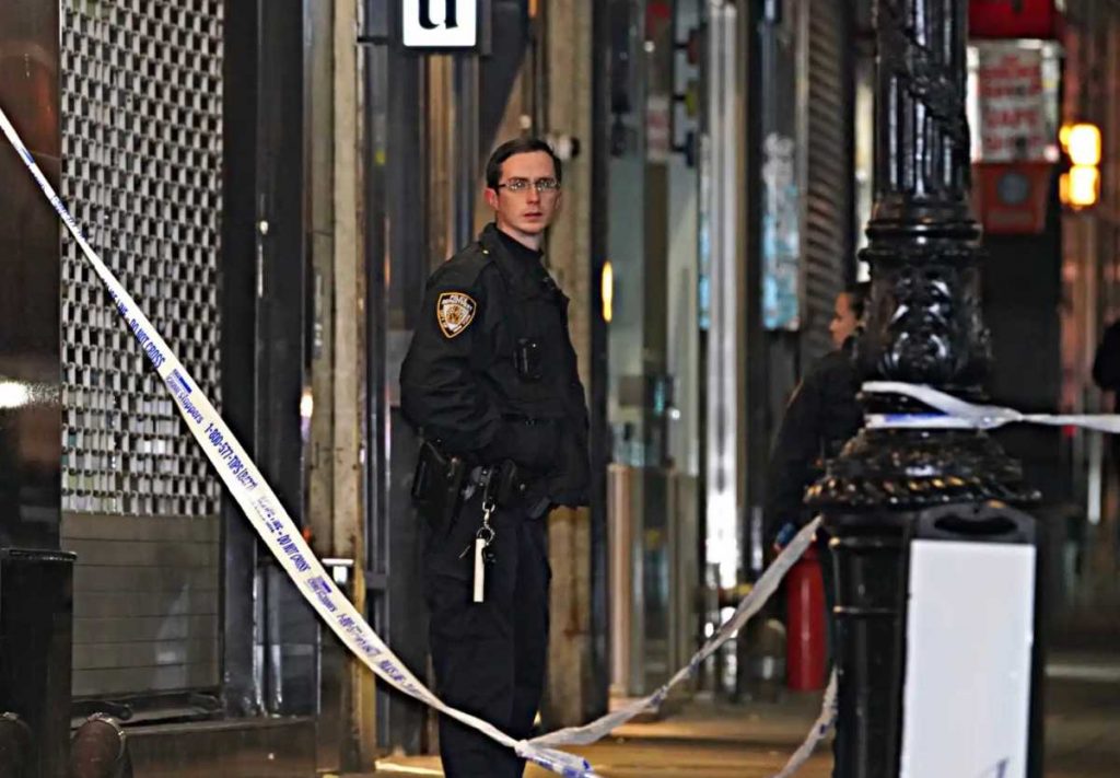 Queens stabbing: Woman violently assaulted at bus stop in possible random attack Queens stabbing: Woman violently assaulted at bus stop in possible random attack