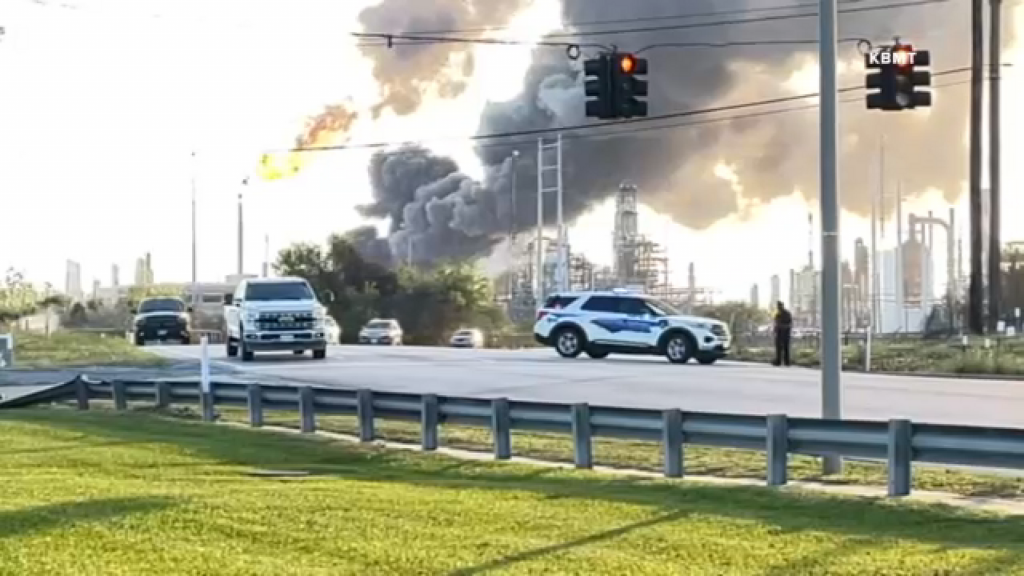 Shelter-in-place lifted after explosion at Valero oil facility in Texas, police say