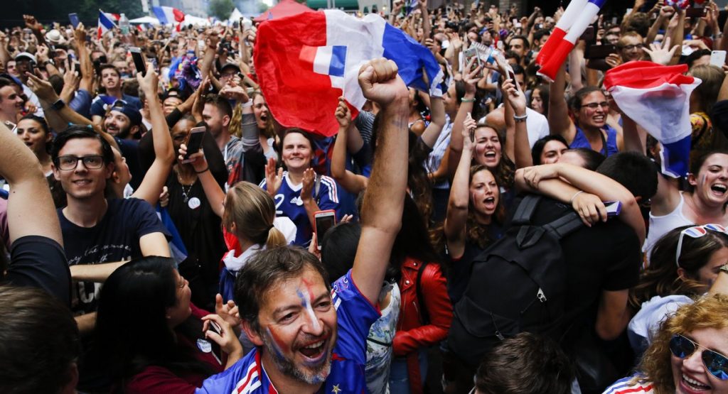 'Sip and stroll': NY lawmaker wants to ease liquor laws during World Cup