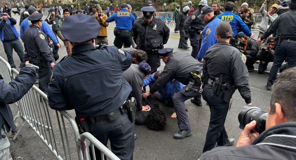 Six people arrested after smoke device thrown at anti-Muslim protest near Gracie Mansion