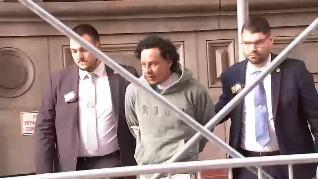 Suspect charged with pushing 2 men onto subway tracks, leaving one brain dead, in country illegally from Honduras