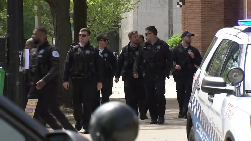 2 police officers wounded, 1 critically, in shooting at Chicago's Endeavor Health Swedish Hospital, officials say