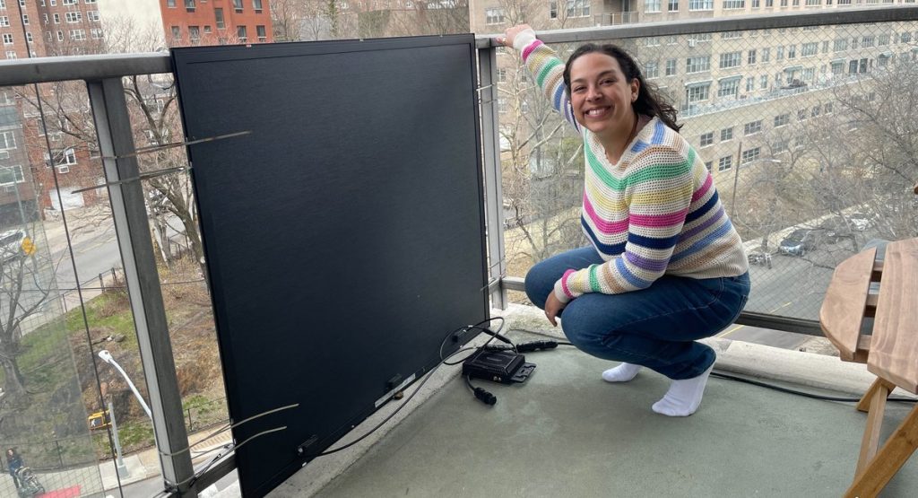 Here comes the sun: New bill would let New Yorkers hang solar panels from windows