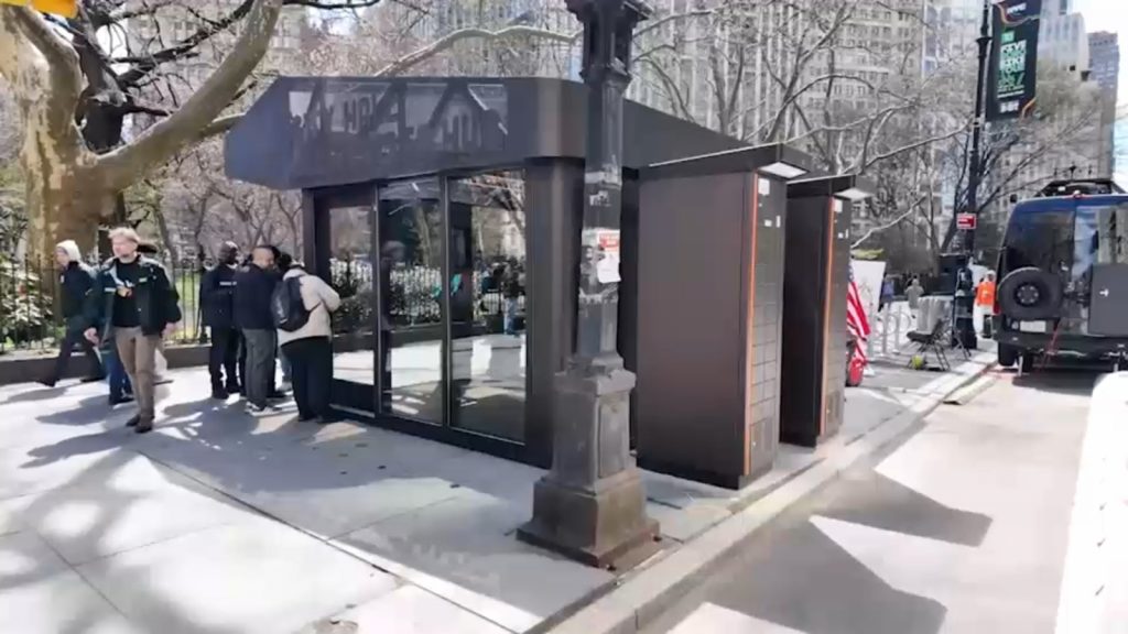 Nation’s 1st hub for delivery workers to rest, recharge opens in Lower Manhattan, NYC Nation's 1st hub for delivery workers to rest, recharge opens in Lower Manhattan, NYC