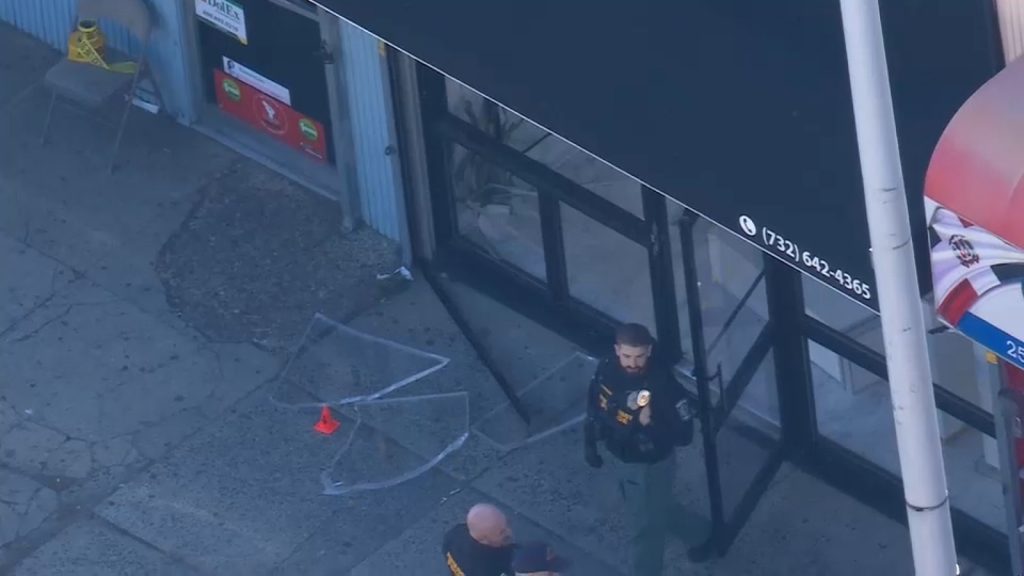 Perth Amboy jewelry store robbery: Police searching for multiple suspects