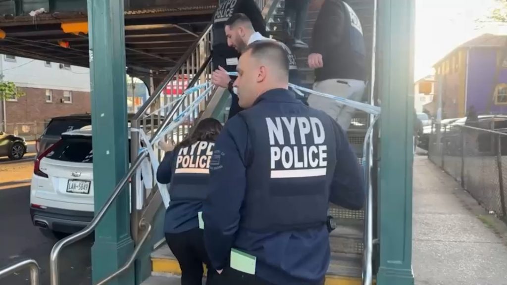 Queens subway shooting: 16-year-old boy arrested after teen shot on Manhattan-bound A train